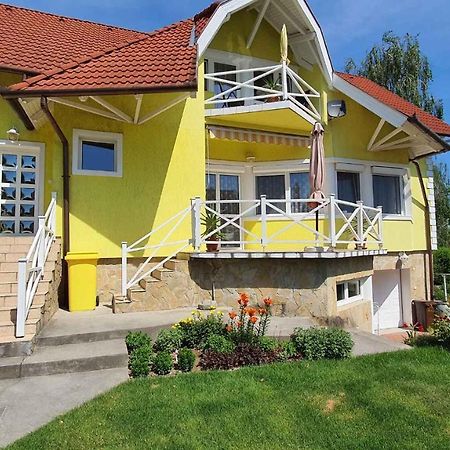 Apartment In Fonyod/Balaton 18580 Bagian luar foto