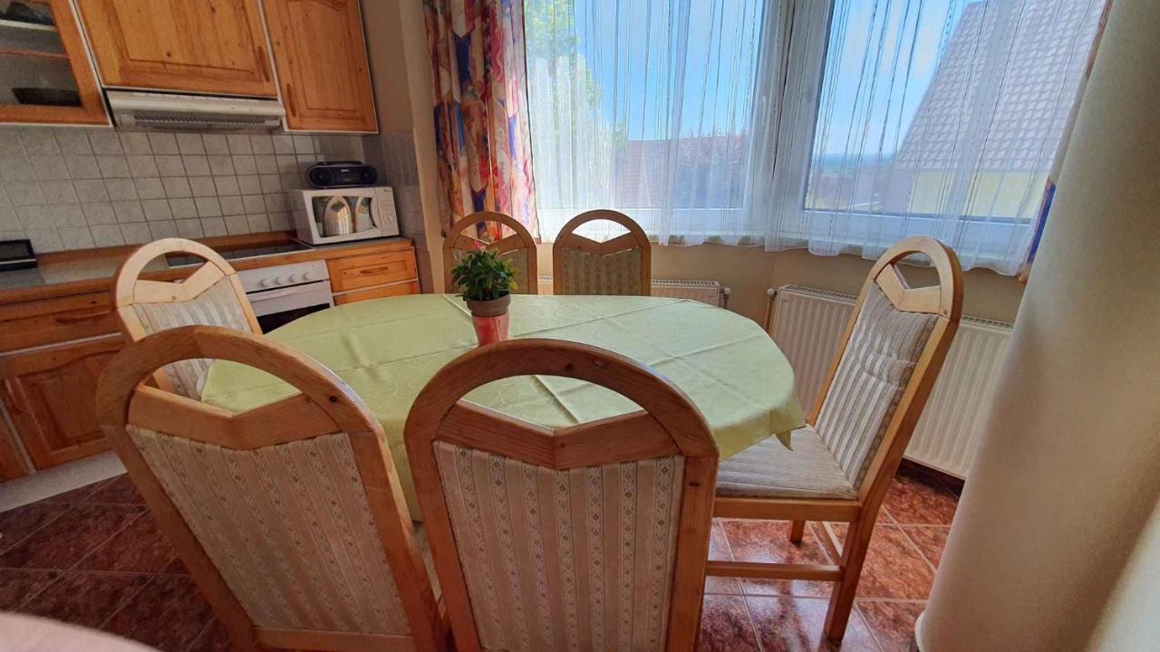 Apartment In Fonyod/Balaton 18580 Bagian luar foto