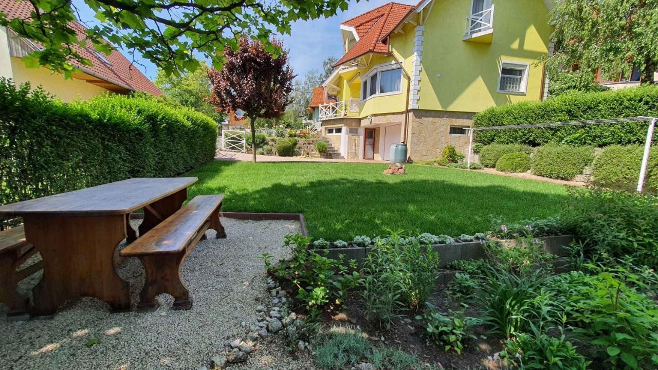 Apartment In Fonyod/Balaton 18580 Bagian luar foto