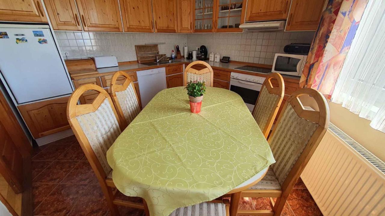 Apartment In Fonyod/Balaton 18580 Bagian luar foto
