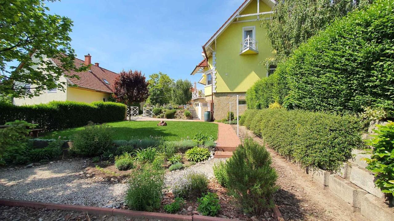 Apartment In Fonyod/Balaton 18580 Bagian luar foto